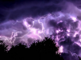 Meteorologové varují před silnými bouřkami. Výstraha platí až do čtvrteční noci