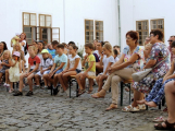 Loutkové odpoledne v Březnici navštíví také pejsek, kočička a brdský duch Fabián
