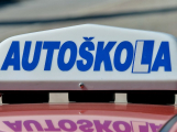 Autoškoly mohou fungovat i po pátečním zpřísnění opatření