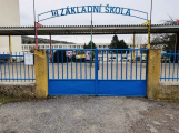 Školy budou v současném režimu pokračovat i příští týden