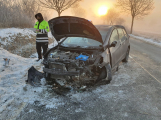 U Dublovic narazilo auto do betonového mostku, řidička usnula
