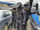 Aktivisty připoutané u drůbežích jatek v Mirovicích vyvedla policie