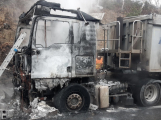 Dálnici D4 u Mníšku pod Brdy uzavřel požár nákladního auta