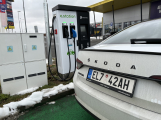 Nové parkoviště na Flusárně poskytne nabíjecí stanice pro elektromobily