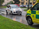 V ulici E. Beneše srazila řidička fiatu na přechodu seniorku a dvě děti