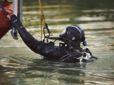 V Orlické nádrži pod Žďákovským mostem nalezli potápěči tělo hledaného muže