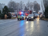 Nehoda dvou nákladních aut uzavřela silnici v Milíně