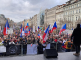 Na protivládní demonstraci se na Václavském náměstí sešly tisíce lidí