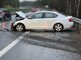 Na dálnici D4 u Voznice narazilo auto do svodidel, řidič vyvázl bez zranění