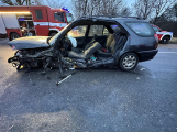 Vážná nehoda blokovala silnici u Březnice. Jednoho z řidičů museli hasiči z auta vyprostit