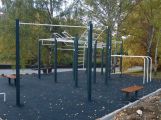Víme první: Podívejte se, jak vypadá workoutový park u gymnázia