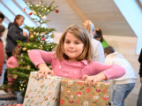 Největší sbírka vánočních dárků pro děti v nouzi odstartovala i v Příbrami a Dobříši