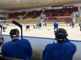 Tradiční hokejový duel Střední průmyslové školy opět přilákal diváky na zimní stadion