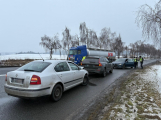 Řidiči se u Milína srazili a nakonec volali policii kvůli chybějícímu řidičáku