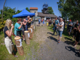 Tipy na víkend: Festivalový víkend pro mladou kulturu, milovníky piva i motorových vozidel