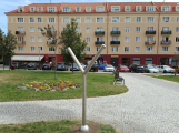 Na náměstí 17. listopadu je nové mlžítko. Město reagovalo na přání občanů, část veřejnosti má ale obavy