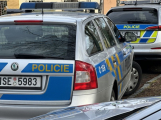 Policie prověřuje hromadnou bombovou výhrůžku. Týká se zhruba 400 budov po celém Česku
