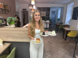 Ve 23 letech jsem dostala důvěru vést kavárnu. Dnes spojujeme gastro a sociální služby.