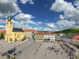 Lavinu dluhů spustil úraz. V Příbrami ji zastavila včasná pomoc dluhové poradny