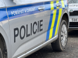 Policie pátrá po seniorce z Pičína. Odešla z bydliště, hledá ji rodina, policisté i dobrovolníci