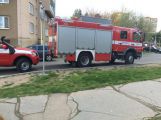 Hasiči vyjížděli k požáru bytu přímo naproti hasičské zbrojnici