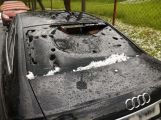 Foto dne: Přes Milín se přehnaly kroupy, zničily několik aut