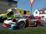 V Březnici se srazil závodní vůz s osobním
