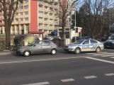 V ulici Čs. armády srazil vůz cyklistu na přechodu