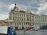 Molnár i Pikrt budou hlasovat proti prodeji bytů v centru města