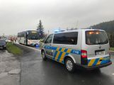 AKTUÁLNĚ: Srážka busu s chodcem v Dubenci ucpala D4 v obou směrech