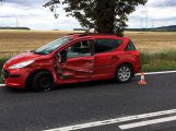 Dopravu na Strakonické komplikuje nehoda dvou aut