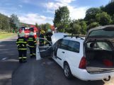 Požár osobního automobilu v Čenkově zaměstnal hasiče