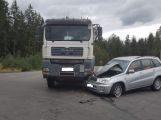 Právě teď: Křižovatka „Na Placích“ ukončila jízdu řidičům osobního a nákladního vozu