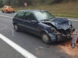 Aktuálně: Tři osobní automobily se srazily na Strakonické u Milína