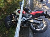 Aktuálně: U Třebska došlo ke střetu osobního vozu s motocyklem, po  300 metrech další nehoda
