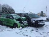 Ledovka na silnicích si vybírá další daň, na silnici I/4 došlo k nehodě tří osobních vozidel