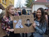 Studenti příbramských škol se připojili ke stávce a „Vyšli ven“