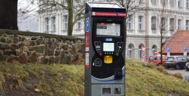 V Příbrami se rozhořel spor kvůli novému ceníku parkovného