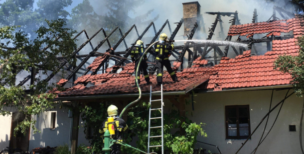 Kraj ani ministerstvo nepomohlo, lidé jsou ale štědří. Skautská základna v Brdech bude