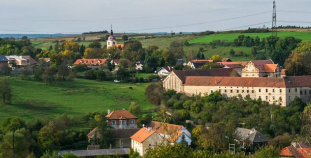 Ve městě je nakažený, ale neví se kdo. Hygiena ani kraj nesmí poskytovat žádné konkrétní informace