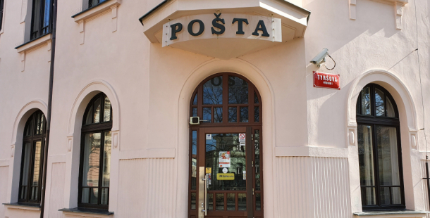 Česká pošta omezuje otvírací dobu pro klienty