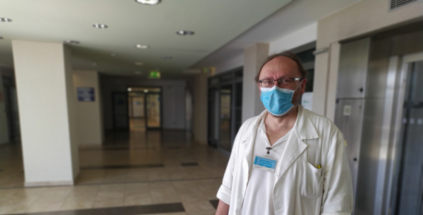 Nejhorší je nejistota, říká lékař, který se stará o pacienty s koronavirem