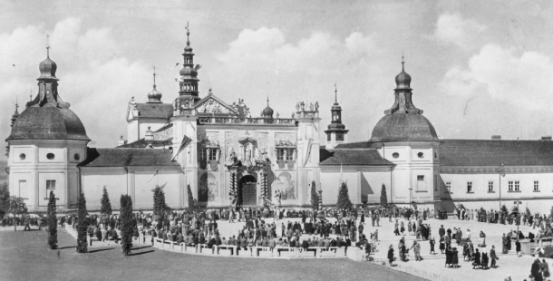 Před 70 lety komunisté likvidovali kláštery, příslušníci StB obsadili i Svatou Horu u Příbrami