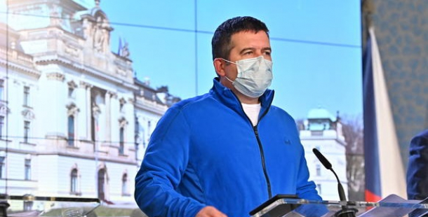 Hamáček: Lidé se o Velikonocích dopustili zhruba 3700 správních deliktů, většinou šlo o nenošení roušek či shlukování na veřejnosti