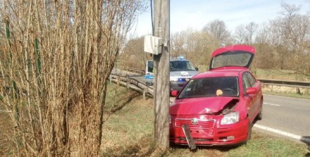 Policisté pátrají po svědcích dopravní nehody