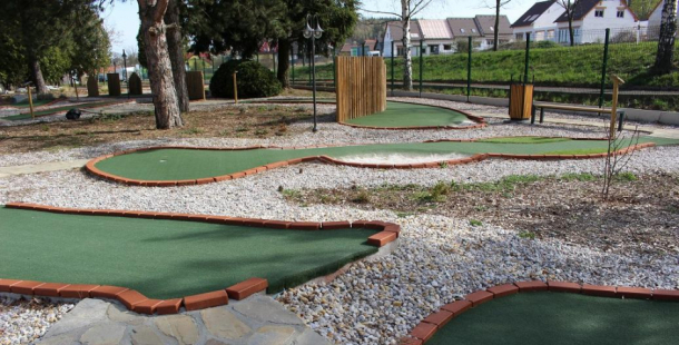 Od pondělí bude otevřen Adventure golf na Nováku