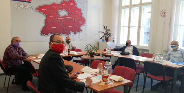 Štefek: Nepotřebujeme falešné celebrity, celebritami jsou ti, kteří se starají o naše zdraví, bezpečí, pořádek a potraviny na náš stůl