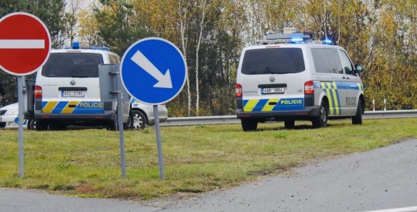 Na dálnici řidiči narazili na vánoční stromeček, ledničku nebo věšák. Tentokrát překvapila matrace