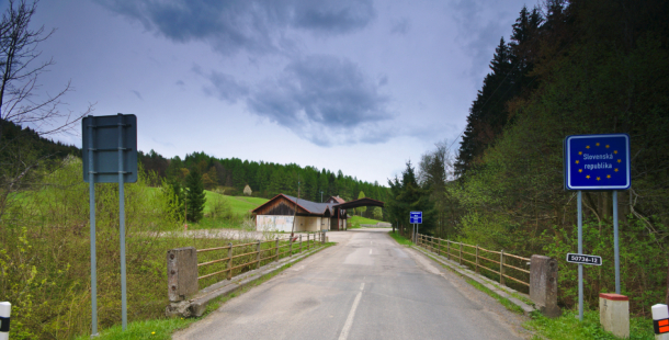 Od úterý se otevřou všechny přechody s Německem a Rakouskem. Na Slovensko od středy na 48 hodin bez testů