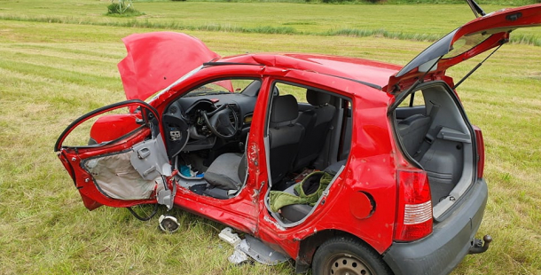 Vážná nehoda uzavřela Strakonickou. Pro zraněnou řidičku spěchal vrtulník